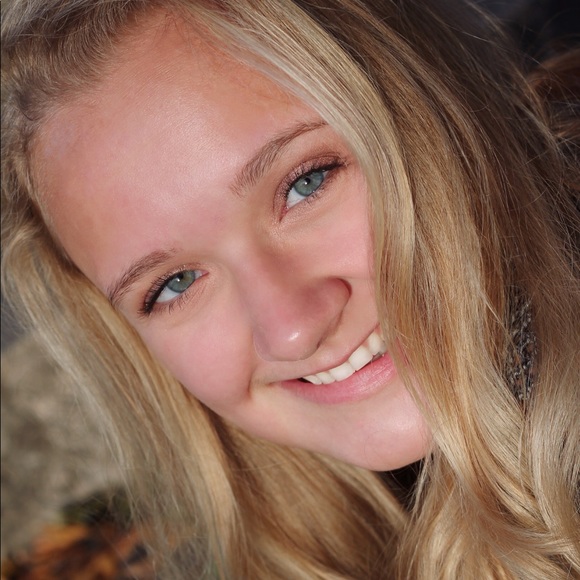 Meet your Posher, Megan - Picture 1 of 1